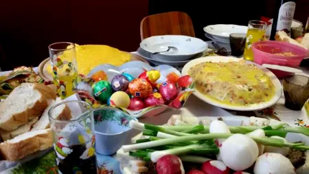 Obiceiul mai puțin știut din a treia zi de Paște! Motivul pentru care firimiturile rămase de la masă ar trebui ÎNGROPATE