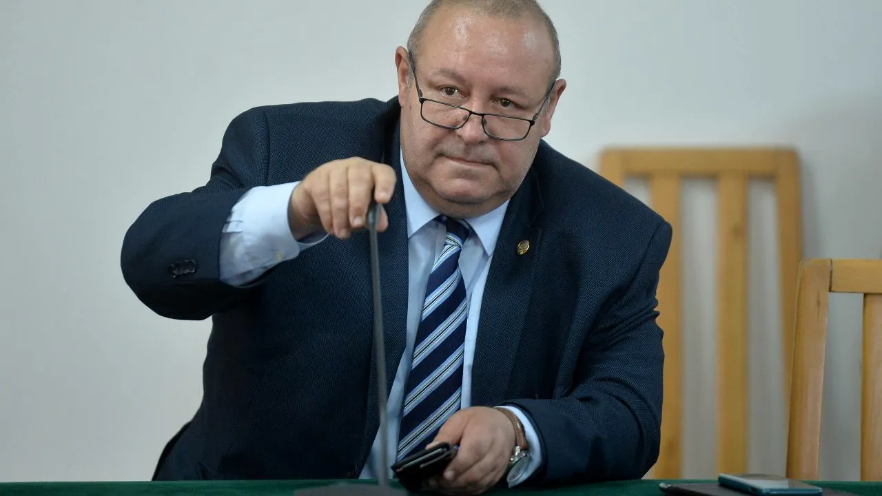 Daniel Fenechiu: „Ilie BOLOJAN, în pole-position pentru conducerea PNL”