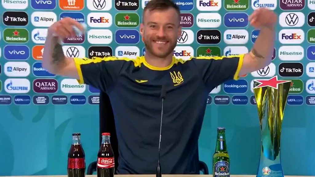 Show la București, EURO 2020. Yarmolenko, ironie la adresa lui Ronaldo și Pogba: „Coca-Cola și Heineken... vă rog să mă căutați!” (VIDEO)