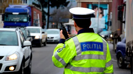 A scos pistolul, după o șicanare în trafic. Scene din filmele cu mafioți pe drumul Brașov - Bran