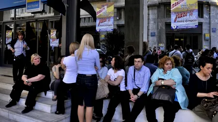 Două dintre băncile grecești sunt scoase la vânzare