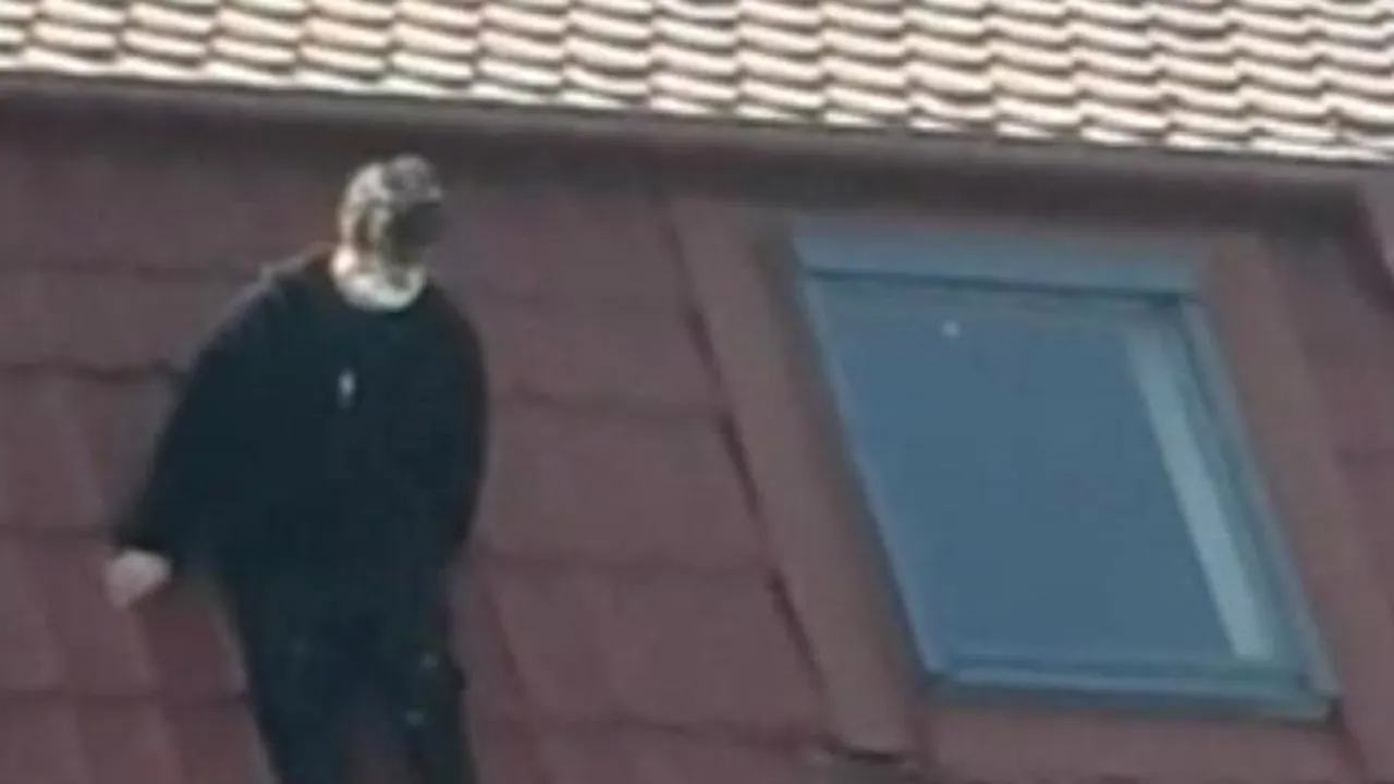 Tragedie în Capitală. Un tânăr a murit după ce s-a aruncat de pe căminul în care locuia