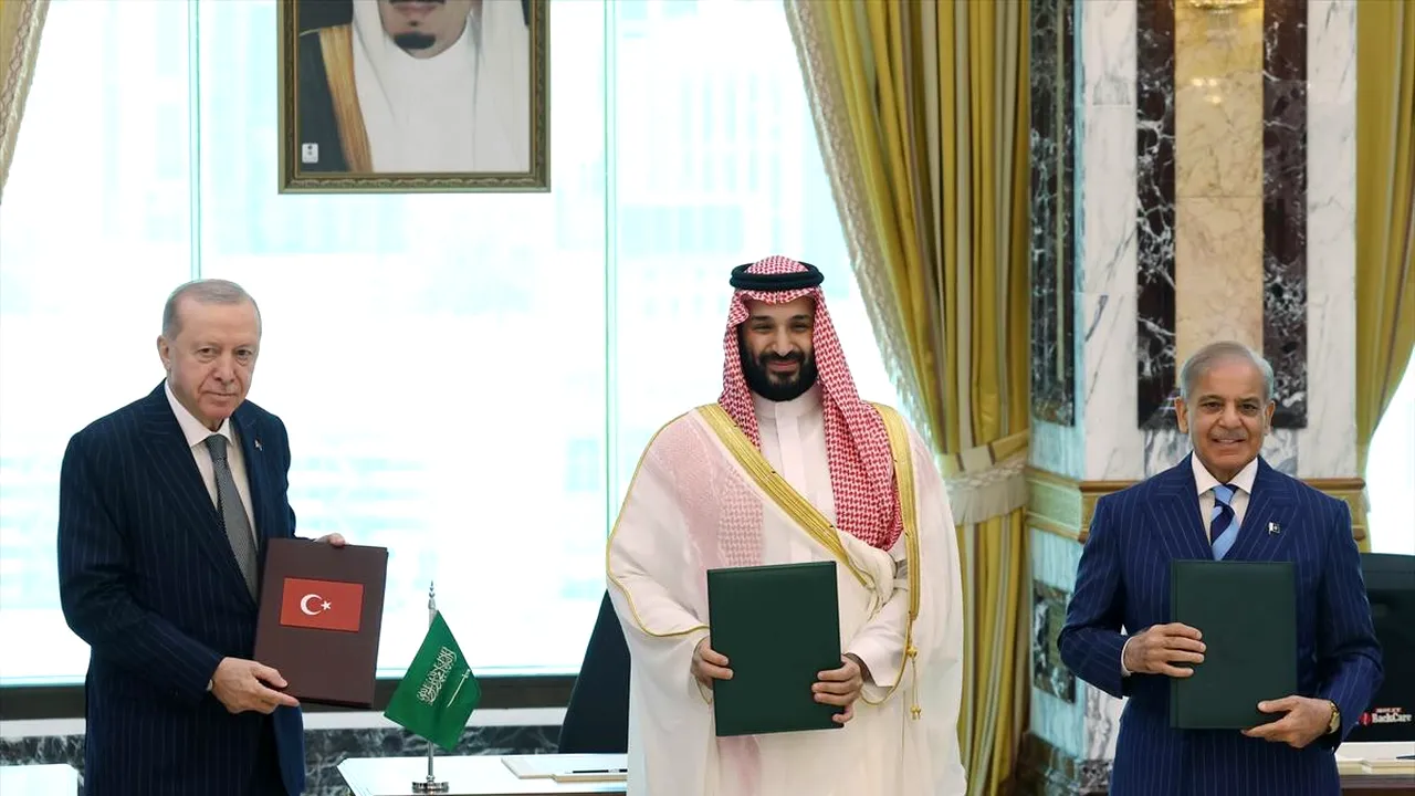 Turcia, Arabia Saudită și Pakistanul au încheiat o alianță defensivă similară cu NATO în lumea musulmană, pe fondul conflictelor din Orientul Mijlociu