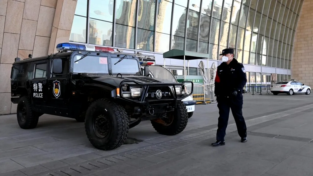 Un oraș de 11 milioane de locuitori din China a intrat în carantină. Autoritățile au depistat peste 100 de cazuri de COVID-19