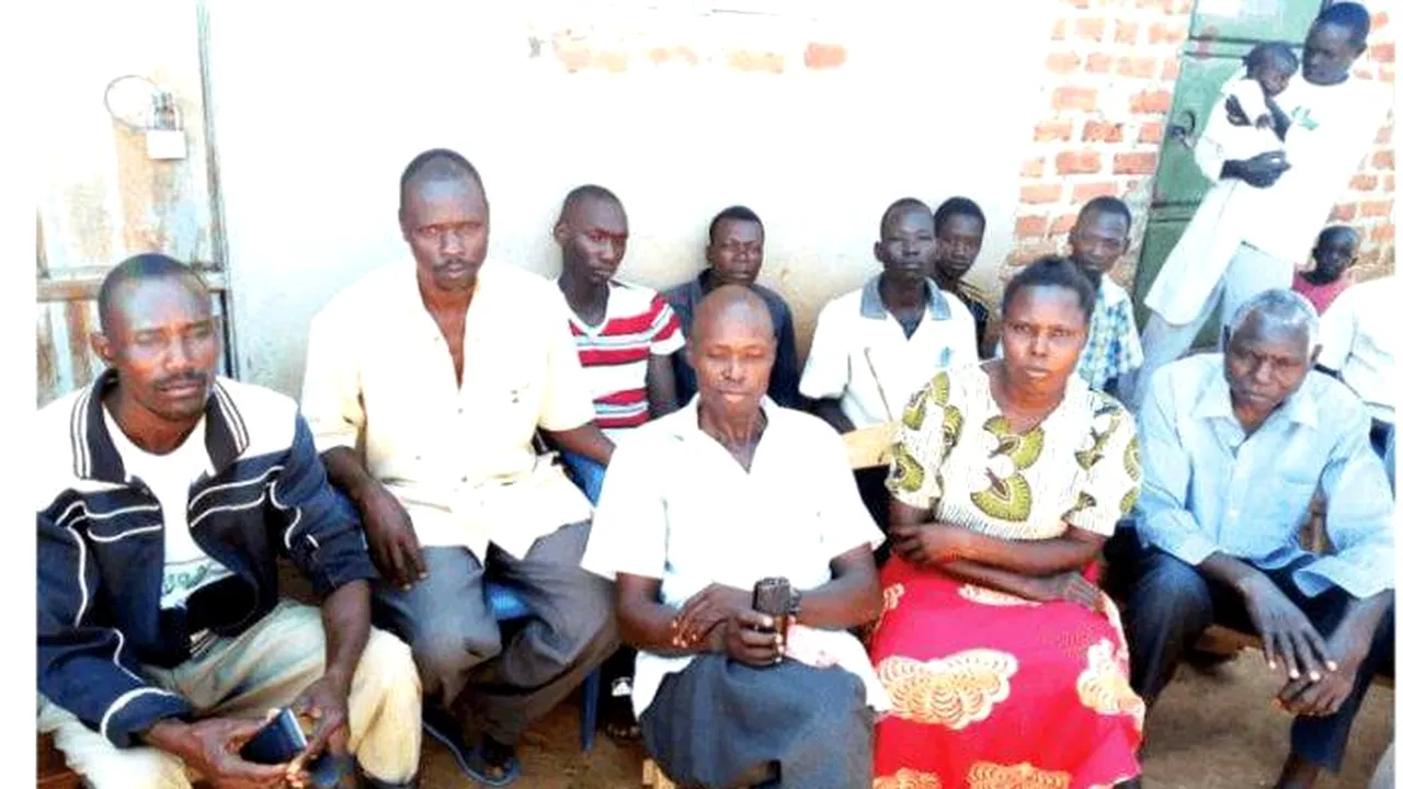 SCANDAL. Cine este femeia care s-a măritat cu trei bărbați în același timp. Totul, după un mariaj monogam eșuat