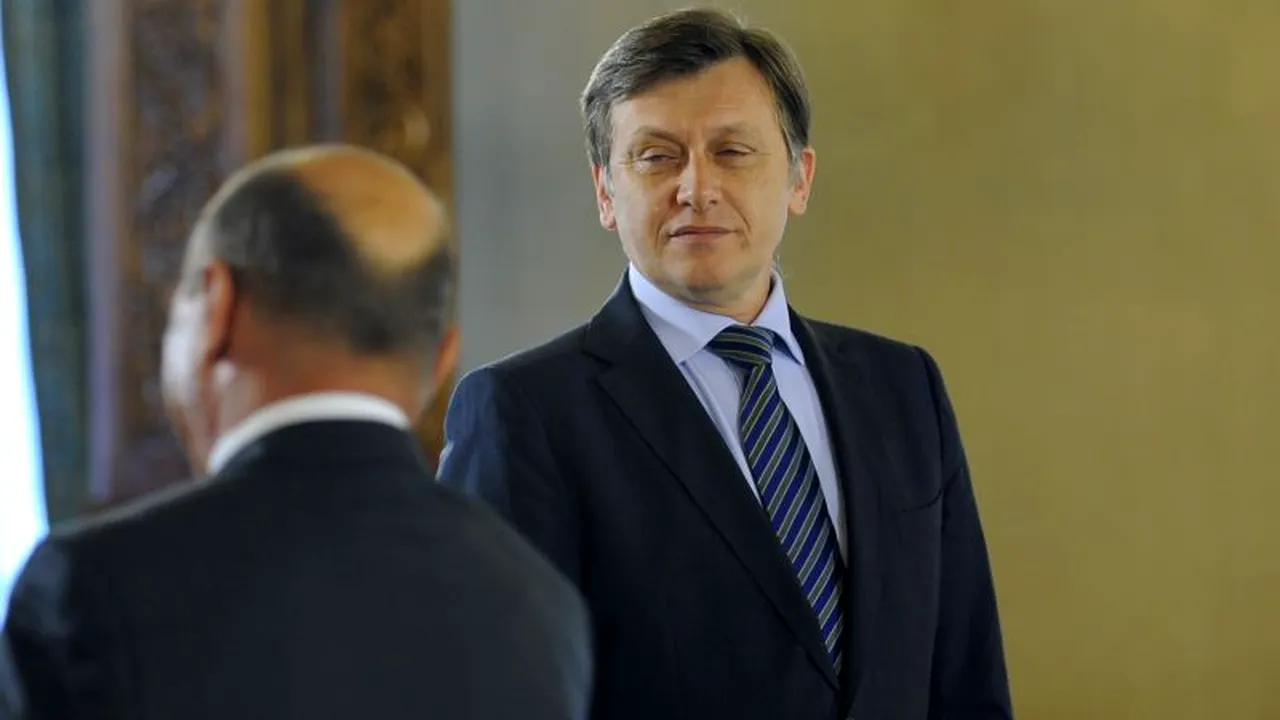 Antonescu, despre Băsescu: Românii nu pot fi reprezentați în acest mod 