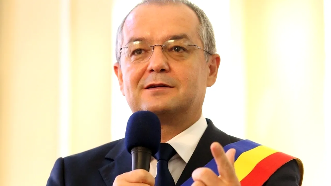 Emil Boc, candidat la prezidențiale pe Facebook