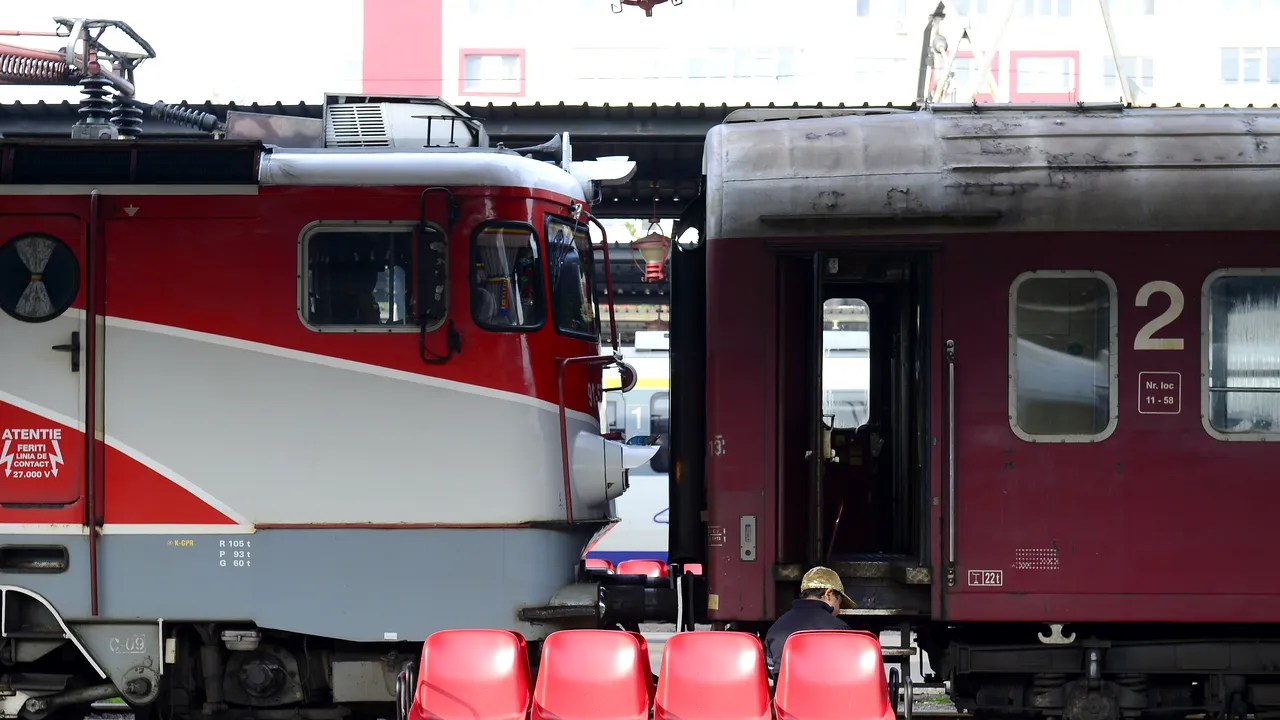 Anunțul CFR, pentru minivacanța de Sfântul Andrei și 1 Decembrie. Trenuri ANULATE și vagoane suplimentare pentru rutele SOLICITATE