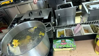 ANPC a închis restaurantul din Bihor care a trimis la spital 59 de copii și 9 adulți. Momentan, mâncarea în tabără va fi asigurată prin catering