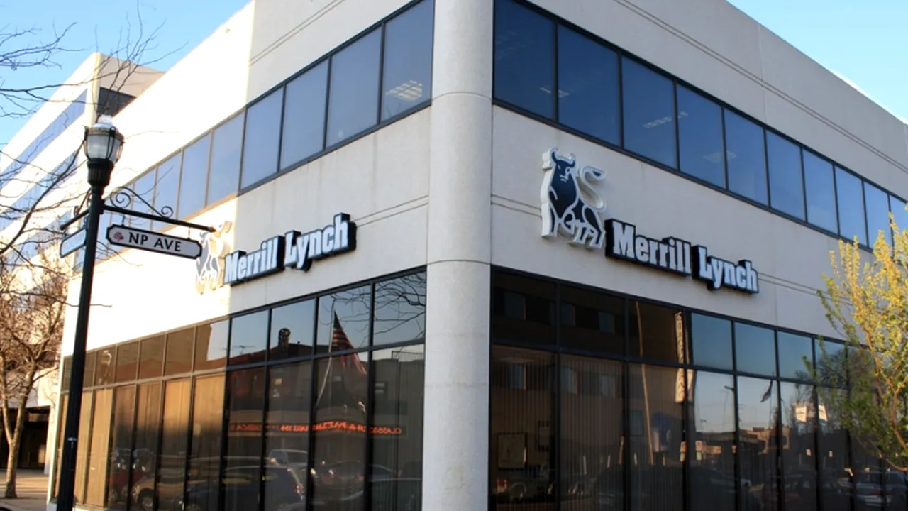 Un fost angajat al băncii de investiții Merrill Lynch, inculpat în Hong Kong pentru dublu asasinat