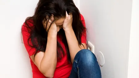 Le promitea să le ajute să se împrietenească cu anumiți băieți, le SECHESTRA, le VIOLA și le forța să se PROSTITUEZE. Suspecți acuzați că racolau MINORE chiar de 11 ANI