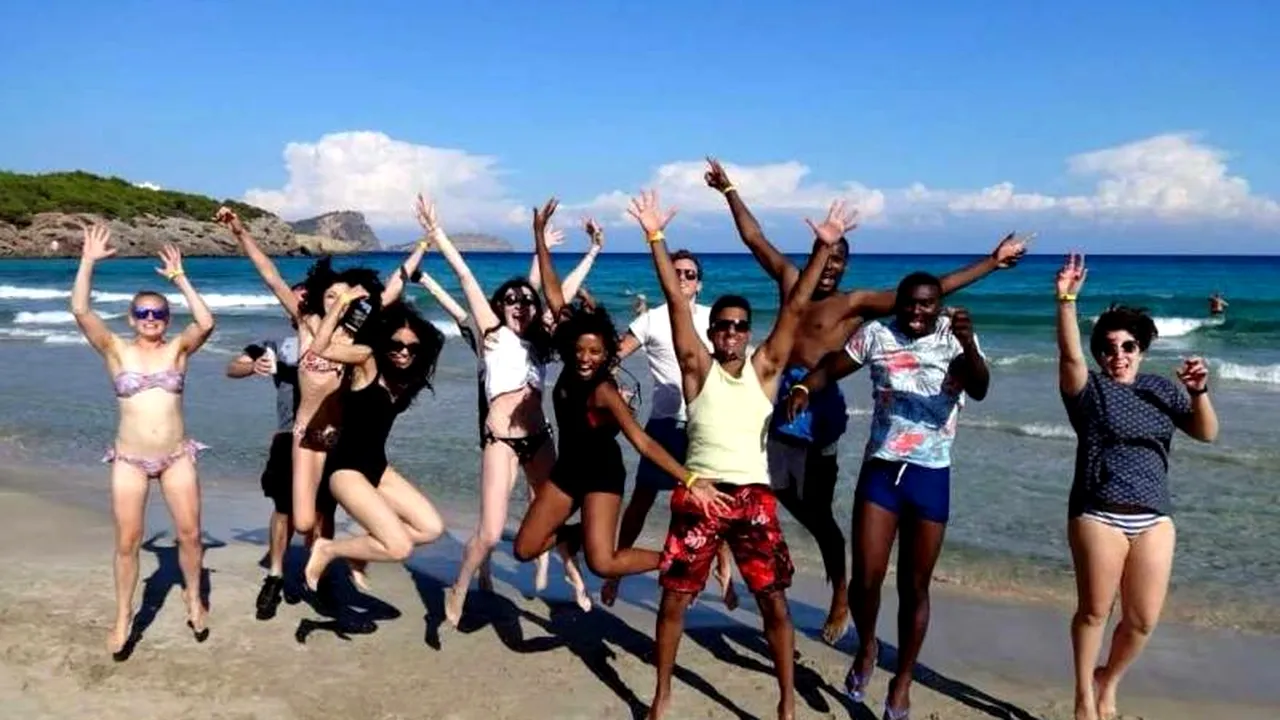 În fiecare an toți cei 230 de angajați ai aceste companii sunt duși în vacanță, în Ibiza. Dacă vi se pare o cheltuială mare pentru companie, este pentru că nu ați văzut cu cât a crescut cifra de afaceri anul trecut