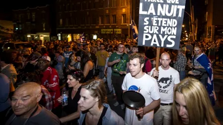Manifestație veselă, însoțită de un concert de tigăi la Montreal. VIDEO