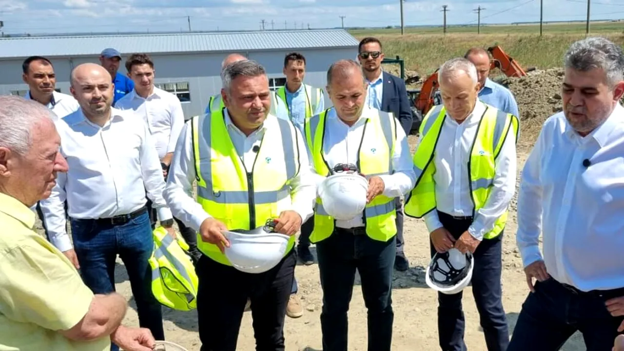 Ce fac LIDERII țării în vremuri de secetă: Marcel Ciolacu la CÂMP, cu fermierii afectați, Iohannis la CHERMEZA olimpică de la Paris