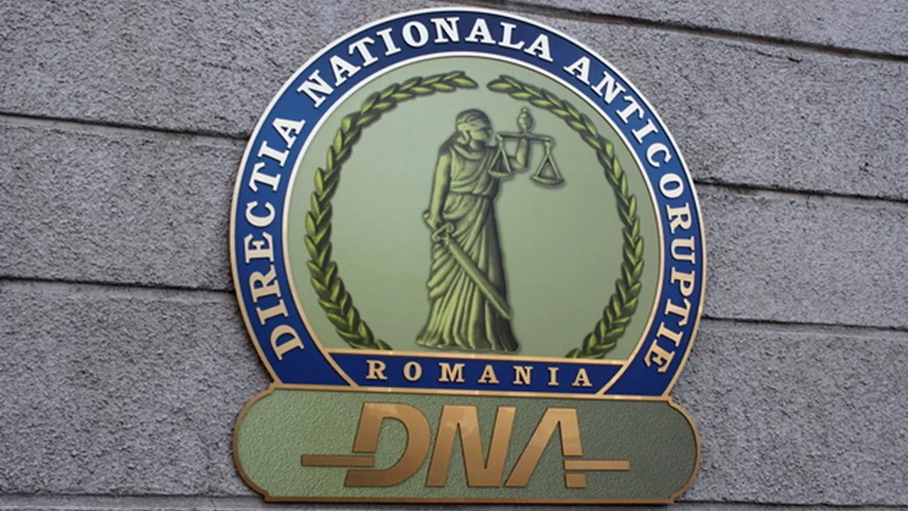 Polițist din Capitală reținut de DNA! A fost PRINS ÎN FLAGRANT când primea 10.000 de euro