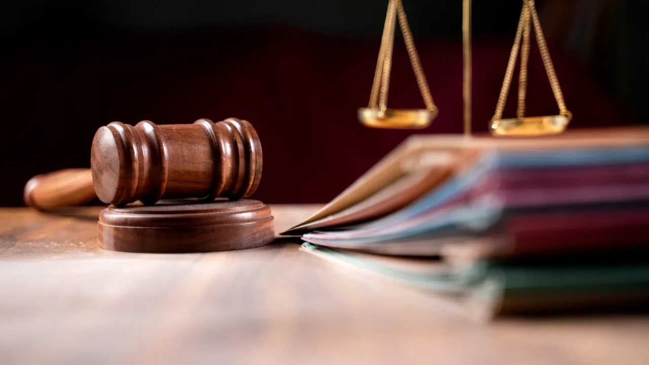 Noi date din ancheta judecătoarei din Suceava: Priza COCAINĂ și se iubea cu un traficant de droguri / Are trei copii minori dintr-o relație anterioară