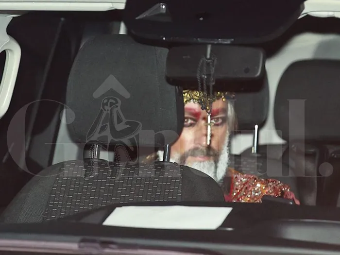 Noi imagini cu invitații de la petrecerea „monstru” organizată de Elon Musk la Bran