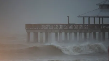 FOTO - VIDEO - Uraganul „Ian” face prăpăd în Florida: Două milioane de oameni au rămas fără curent electric / Vântul a bătut și cu 241 de kilometri la oră / Urgia, surprinsă din spațiu