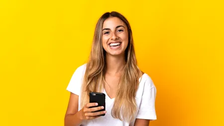 5 motive să-ți vinzi vechiul telefon, în loc să-l uiți în sertar