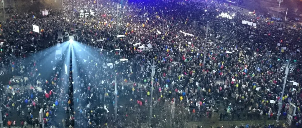 PROTESTE ZIUA A 6-A. Peste 200.000 de oameni au cerut în Piața Victoriei demisia Guvernului. Răspunsul premierului