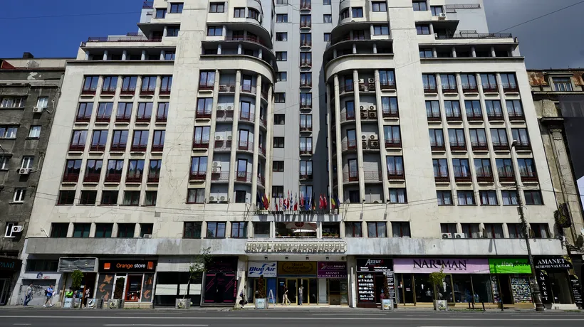 Proprietarii hotelului Ambasador dau în judecată Primăria pentru că montează borduri prea înalte pe Bulevardul Magheru