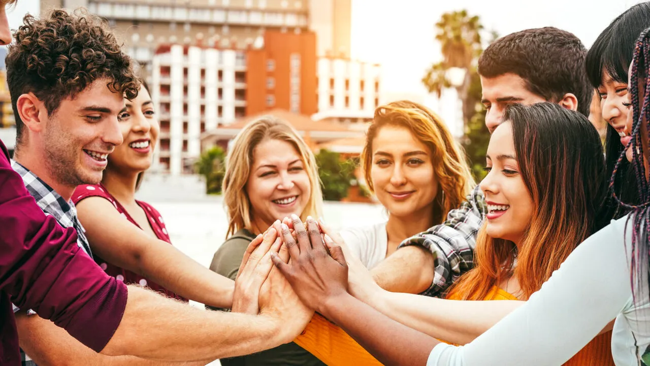 Sfaturi pentru o viață împlinită în 2025. Ce recomandă psihologii ca să fii mai fericit