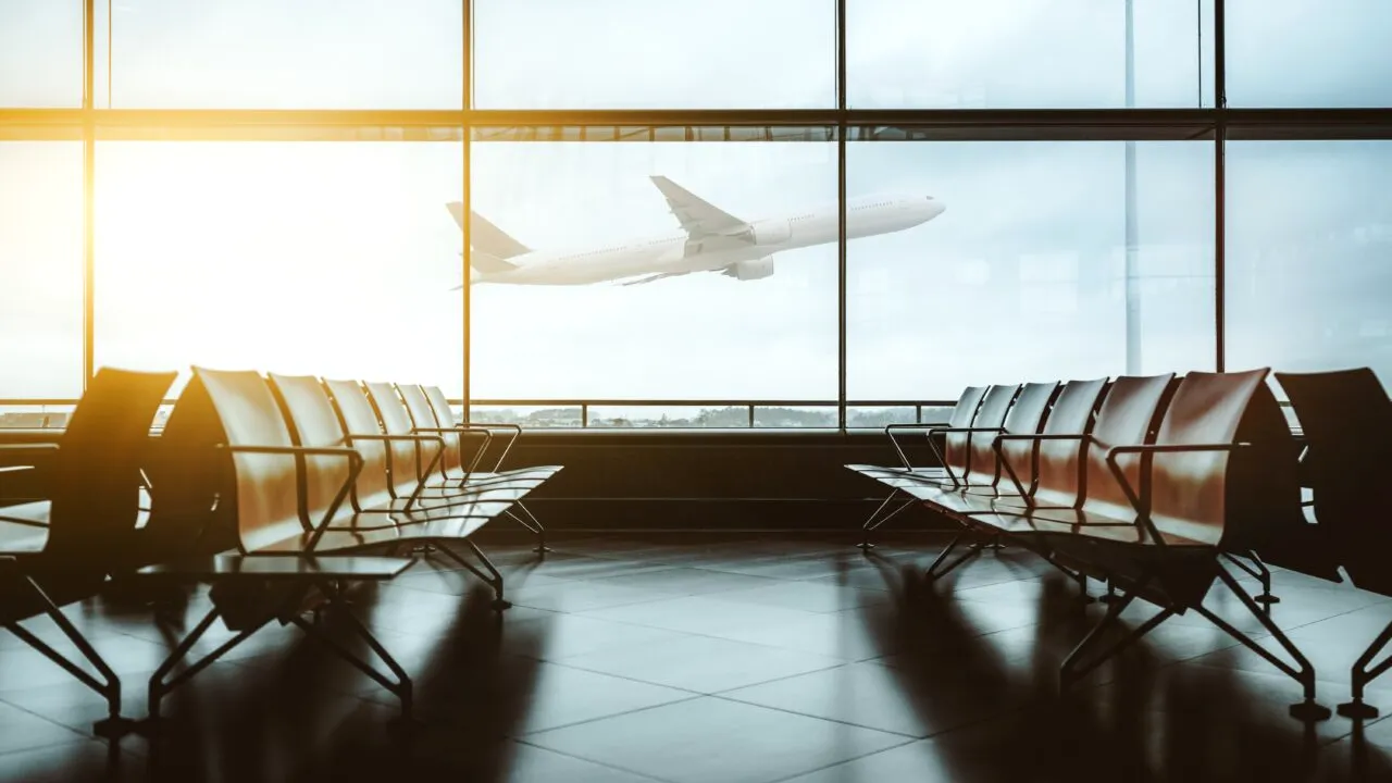 Se construiește mega-aeroportul Poloniei, în valoare de 31 de miliarde de euro, la 37 de kilometri sud-vest de Varșovia. Câți pasageri va deservi