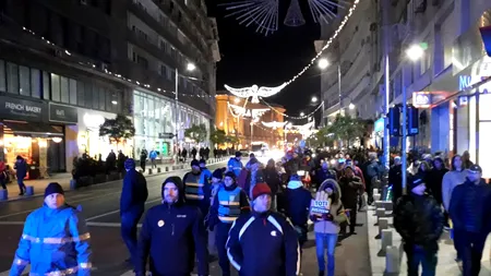 Aproape o mie de persoane au protestat în București și Iași față de modificările din Legile justiției. 400 de români, în fața Guvernului