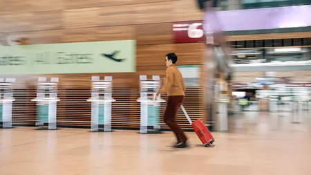 Zboruri suspendate timp de aproximativ două ore la aeroportul din Berlin, după o alertă cu drone