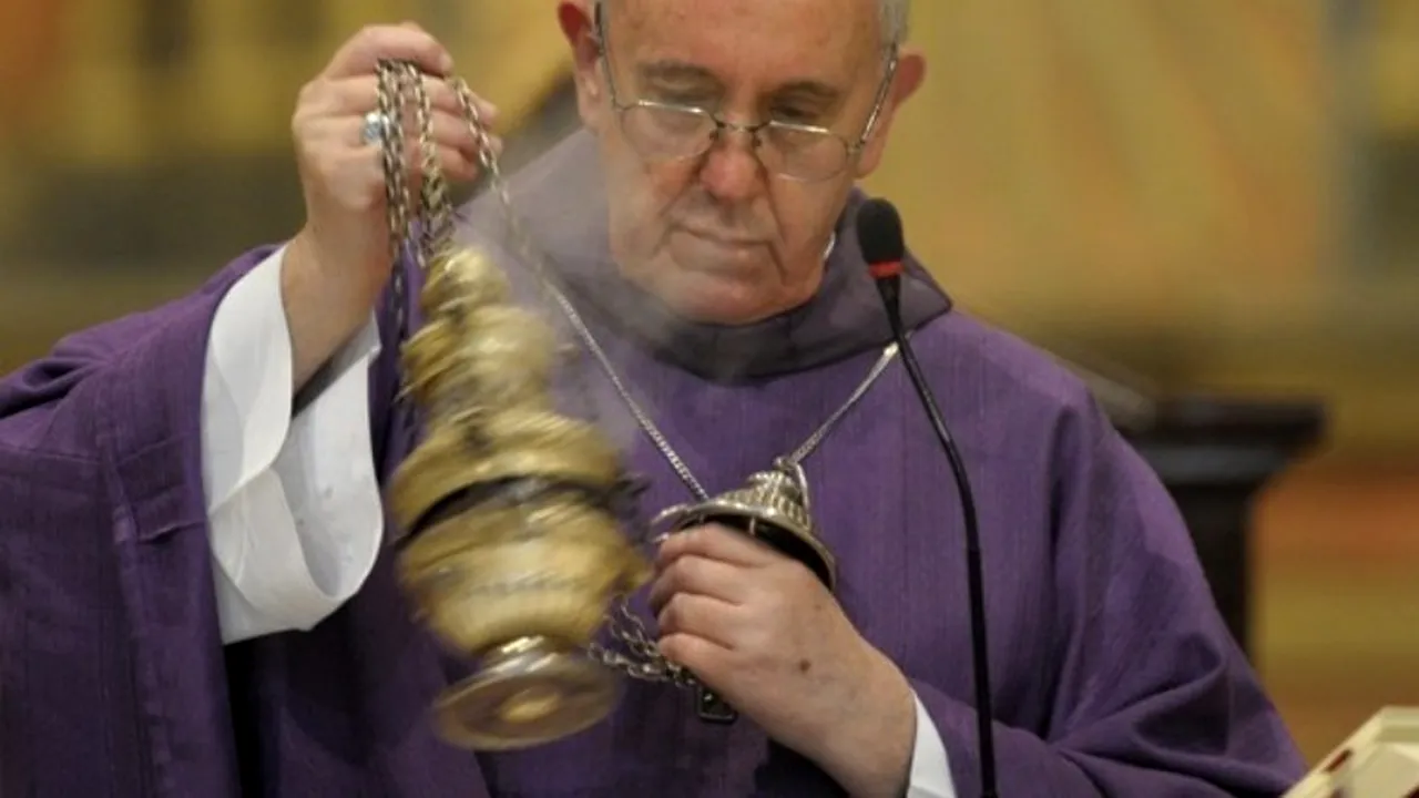 Provocările cu care se va confrunta noul Papă Francisc