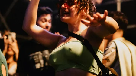 22 de tineri nu au fost lăsați să intre la festivalurile de pe litoral. Motivul pentru care au fost duși direct la Poliție