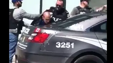 Cine este Alek Minassian, autorul atacului din Toronto. 10 oameni au murit și 15 au fost răniți după ce o mașină a intrat în pietoni