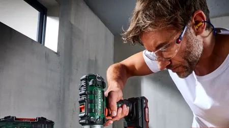 Ofertă greu de trecut cu vederea într-un lanț de magazine: bormașină PARKSIDE cu 2 acumulatori și accesorii