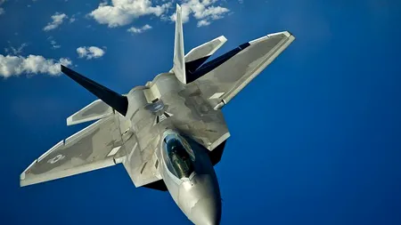 SUA ar putea mobiliza în Europa avioane invizibile pe radar, pe fondul tensiunilor cu Rusia