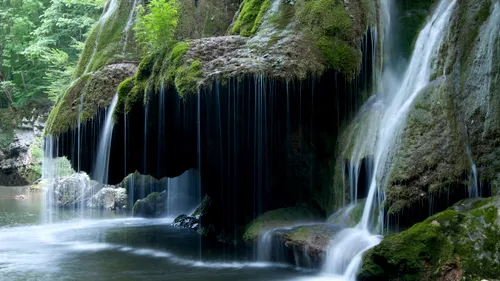 Ce s-a întâmplat cu Cascada Bigăr, cea mai frumoasă cascadă din România și din lume, la un an de la amenajarea ei