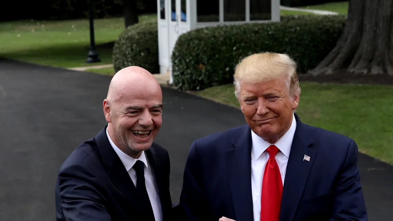 Trump va face tot posibilul pentru a-i salva funcția lui Gianni Infantino: „Ne-a ajutat să organizăm cea mai bună Cupă Mondială” din toate timpurile