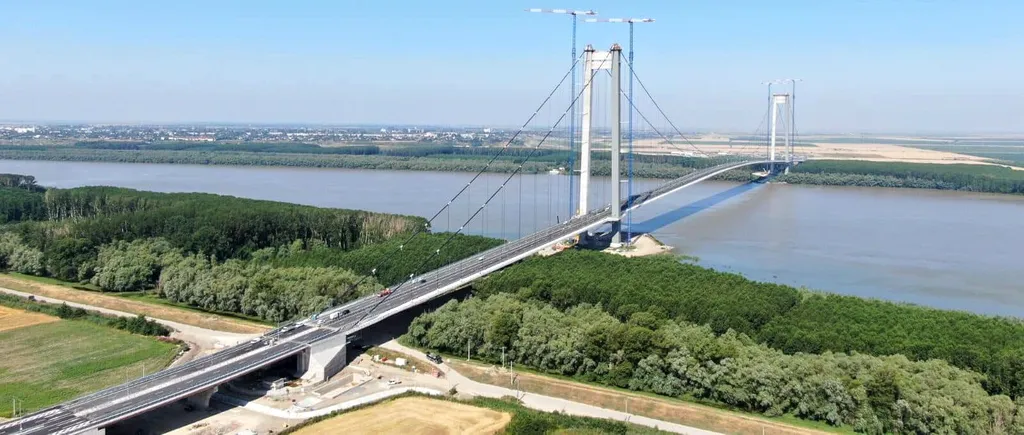 Noi probleme la podul peste Dunăre de la Brăila: Au apărut TASĂRI la rampa de urcare / Diferenţa de nivel a ajuns la 15 centimetri