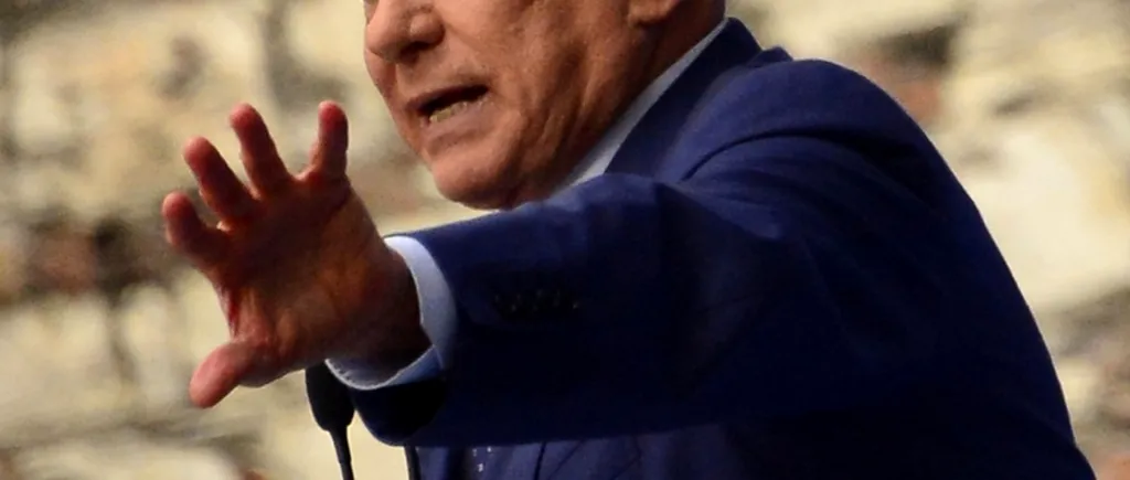 Berlusconi le cere simpatizanților să facă revoluție dacă el ajunge în detenție