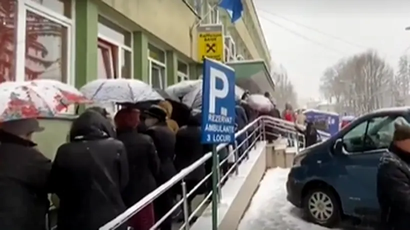 Zeci de bolnavi de cancer stau la cozi  în frig/ Deputatul Emanuel Ungureanu, revoltat din cauza expunerii bolnavilor: „Ce face statul român acum cu aceşti bolnavi se numeşte crimă colectivă”