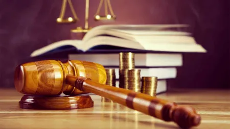 Avocații bucureșteni, protest cu banderole albe pe braț la instanțe. „Există un risc însemnat ca exercitarea profesiei să fie considerată infracțiune”