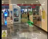 În urma ploilor, au căzut 40 mp de tavan, în Plaza România. ANPC i-a „invitat”pe administratori, la sediu, cu mai multe documente