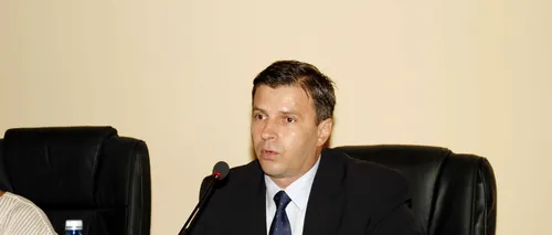 Vicepreședintele CJ Hunedoara, arestat la domiciliu pentru corupție, nu mai demisionează
