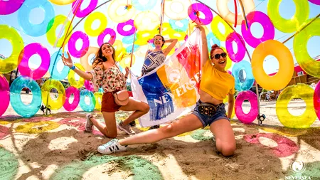 Neversea 2019. Peste 150.000 de fani și cei mai cunoscuți artiști. Tatuaje de festival, acrobații și concerte - VIDEO