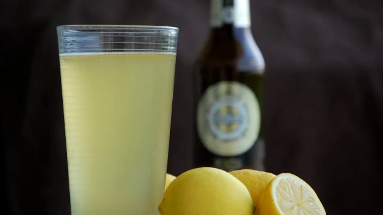 Bere cu arome de fructe? Ce conține această băutură