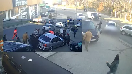 VIDEO ȘOCANT | Se întâmplă în România! Un bărbat a fost lovit intenționat cu mașina, după o șicanare în trafic