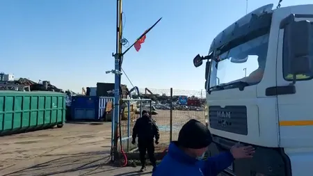 Primarii din Capitală au început să confiște mașini care aruncă ilegal deșeuri. După cel din Sectorul 6, un alt edil din București anunță această măsură