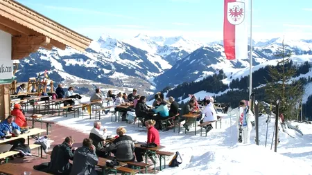 Portretul românului care merge în Austria la schi. Cheltuiește în vacanță mai mult decât toți ceilalți străini
