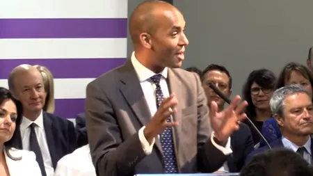 Un politician britanic se retrage din cursa pentru Europarlamentare pentru că a făcut declarații jignitoare la adresa românilor
