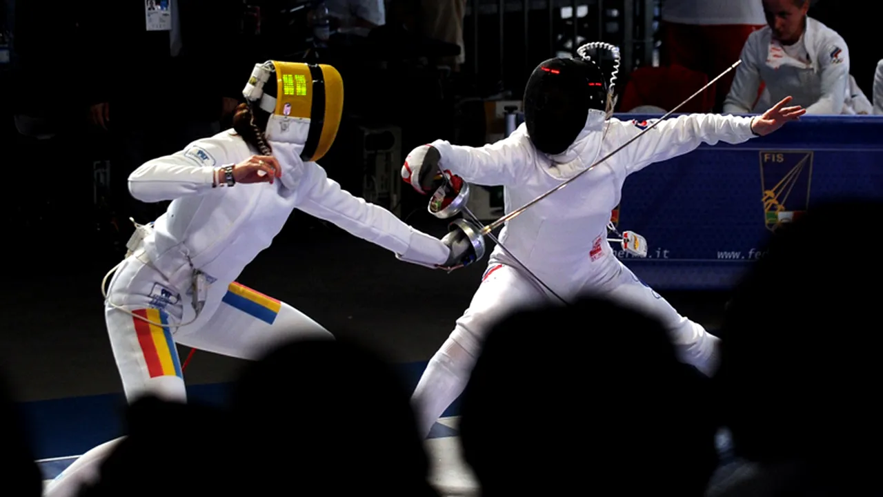 Echipa feminină de spadă a României, medaliată cu argint la Campionatele Europene 