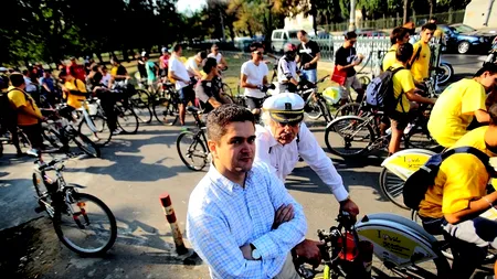 Toader Paleologu intră pe bicicletă în cursa pentru primărie 